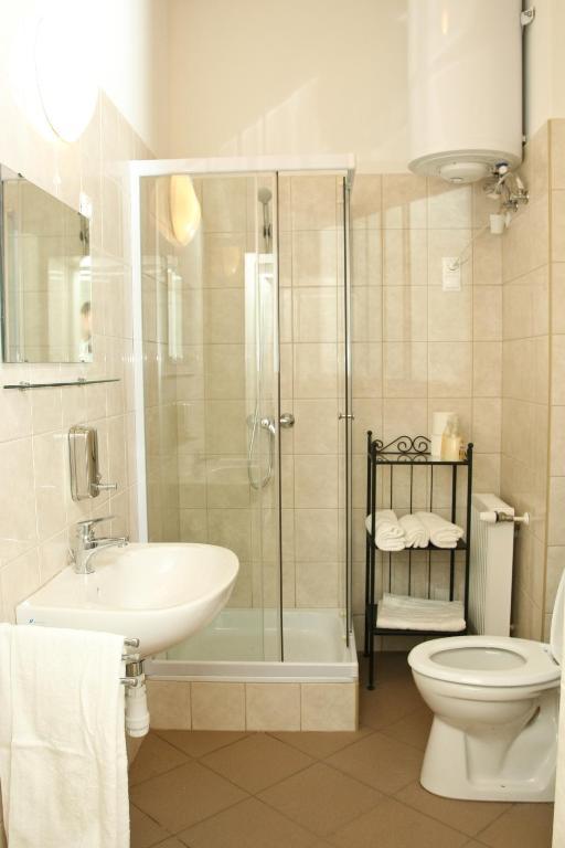 Promenade Panzio Bed and Breakfast Μίσκολτς Δωμάτιο φωτογραφία
