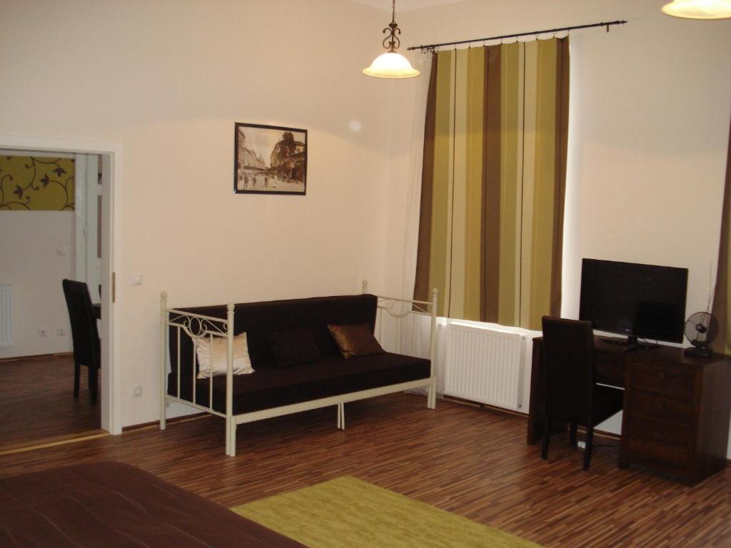 Promenade Panzio Bed and Breakfast Μίσκολτς Δωμάτιο φωτογραφία