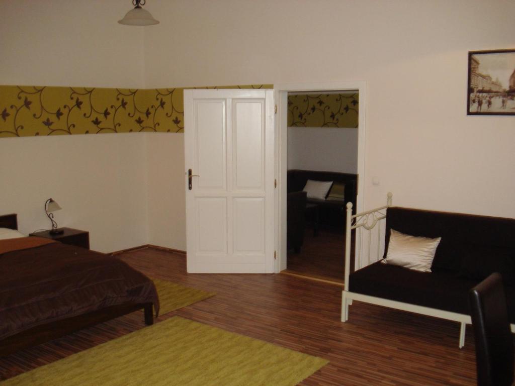Promenade Panzio Bed and Breakfast Μίσκολτς Δωμάτιο φωτογραφία