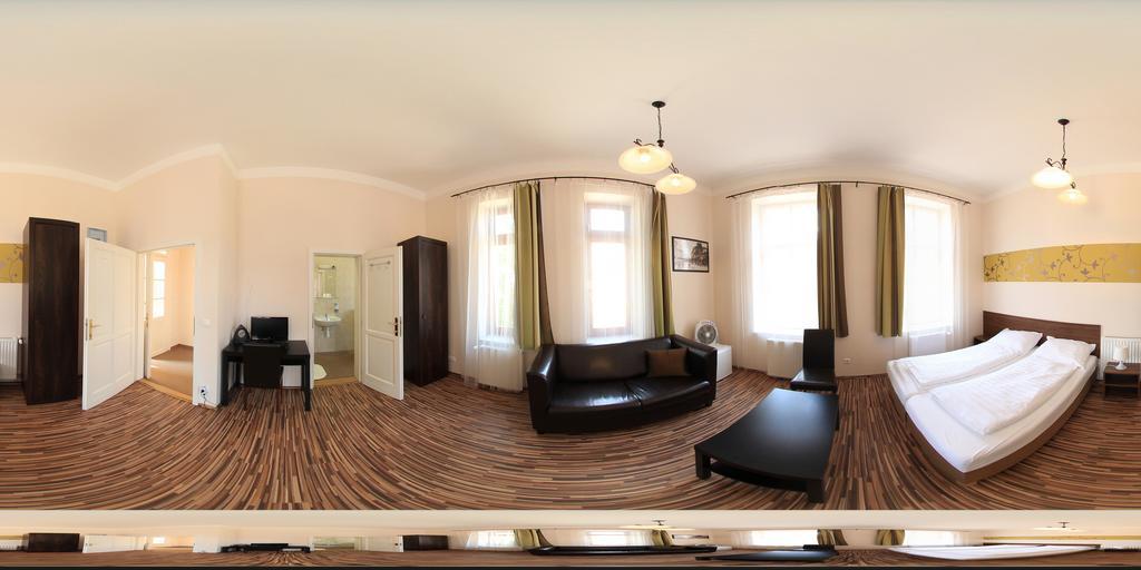 Promenade Panzio Bed and Breakfast Μίσκολτς Εξωτερικό φωτογραφία