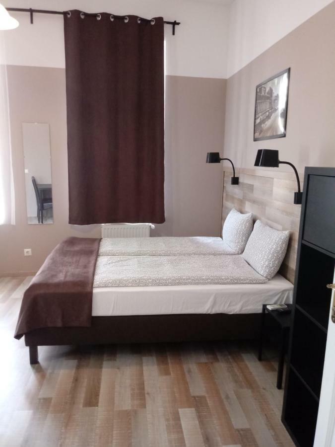 Promenade Panzio Bed and Breakfast Μίσκολτς Εξωτερικό φωτογραφία