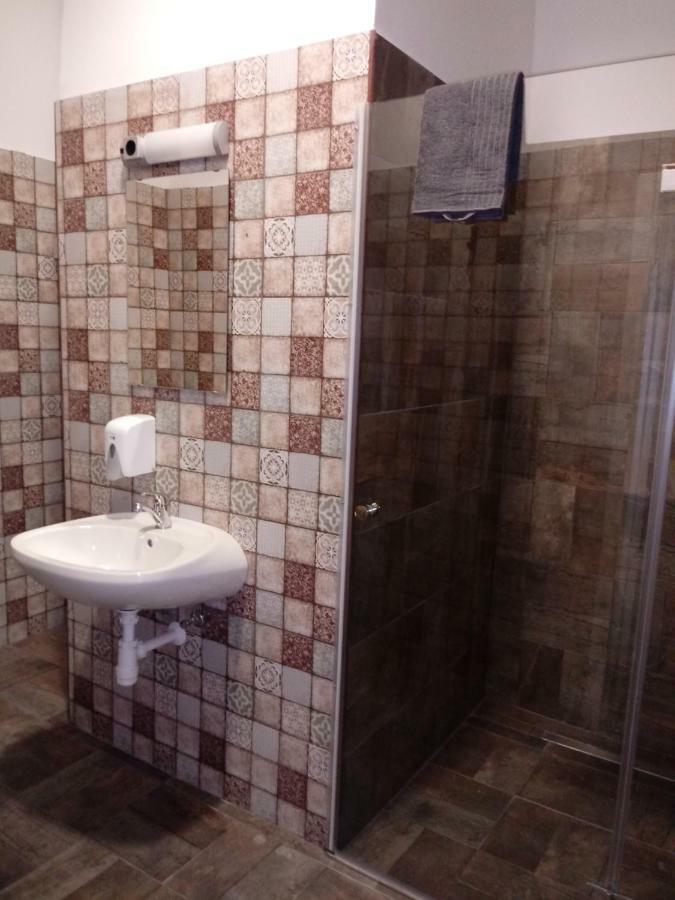 Promenade Panzio Bed and Breakfast Μίσκολτς Εξωτερικό φωτογραφία