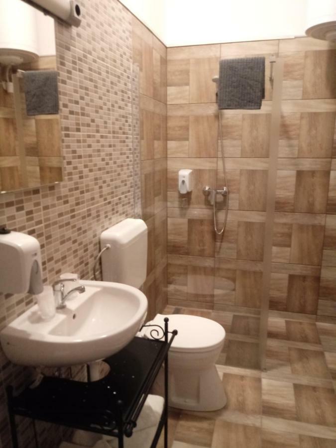 Promenade Panzio Bed and Breakfast Μίσκολτς Εξωτερικό φωτογραφία
