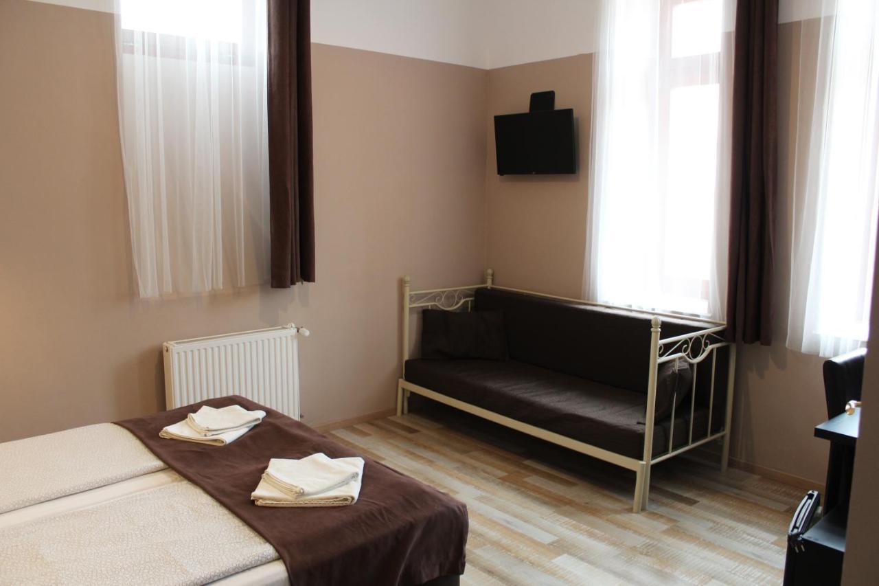 Promenade Panzio Bed and Breakfast Μίσκολτς Εξωτερικό φωτογραφία